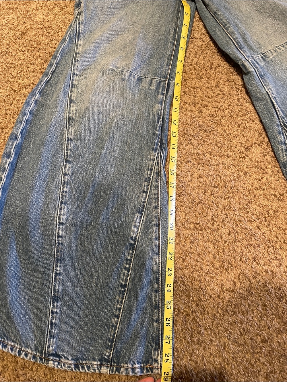 We the Free People 
Eden Slouchy Wide Leg Jeans size 26 - Picture 4 of 7
